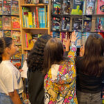 Buchhandlung Braunbarth-Schüler vor Bücherwand